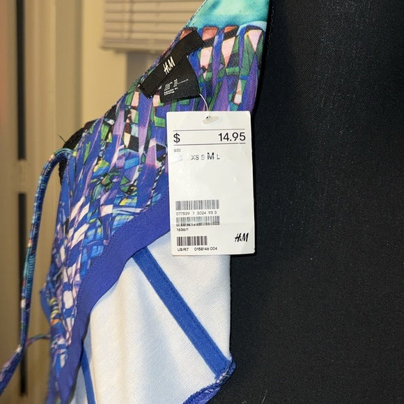 Size M / Zip Front Bustier / H&M - Picture 4 of 4